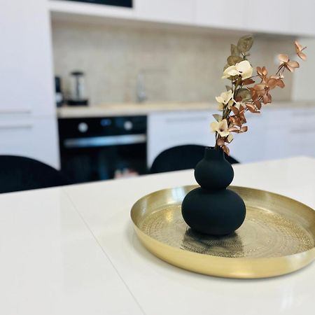 Apartment Riviera Centrum, Private Parking And Smart Check In Банска бистрица Екстериор снимка