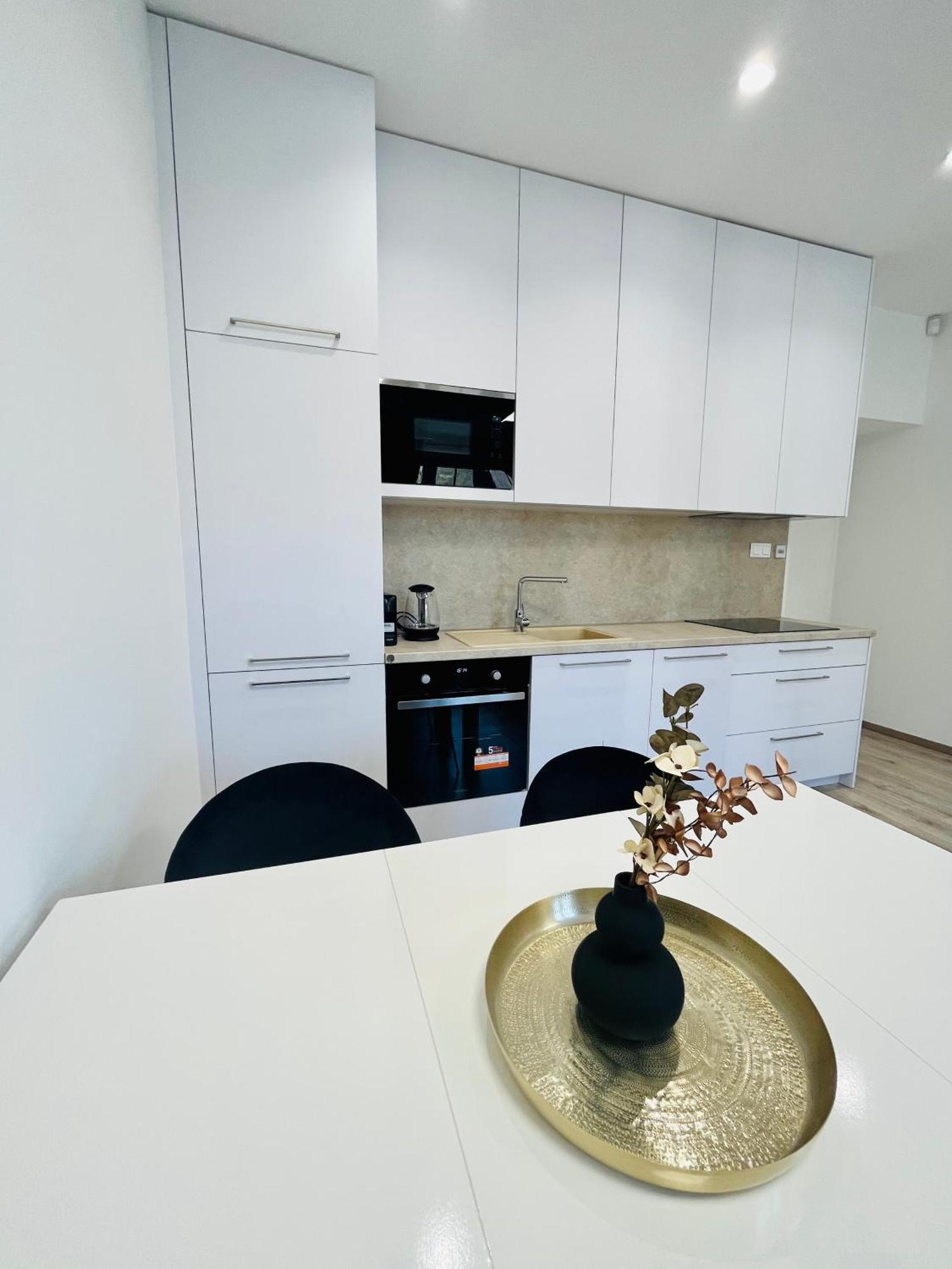 Apartment Riviera Centrum, Private Parking And Smart Check In Банска бистрица Екстериор снимка