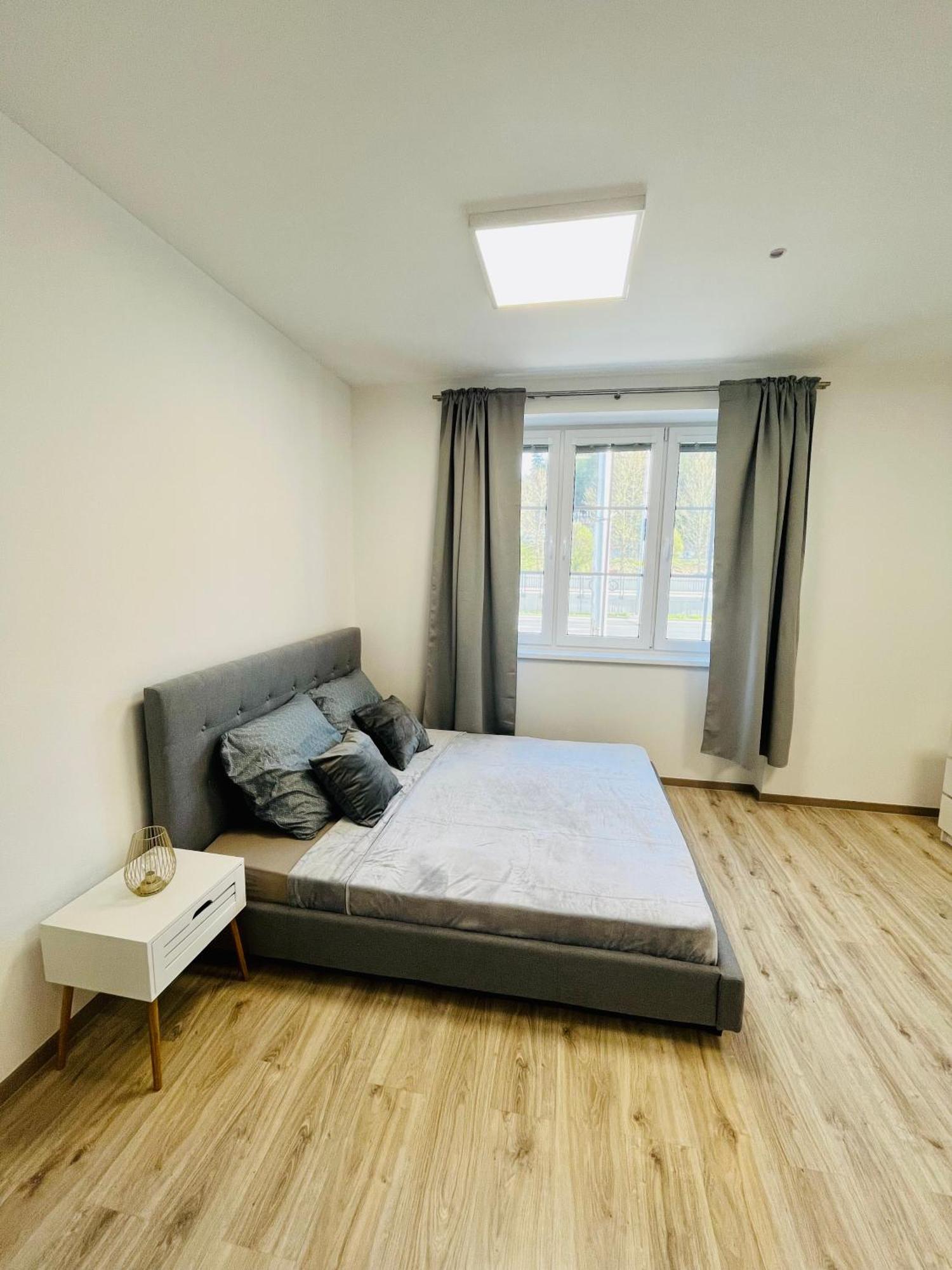 Apartment Riviera Centrum, Private Parking And Smart Check In Банска бистрица Екстериор снимка
