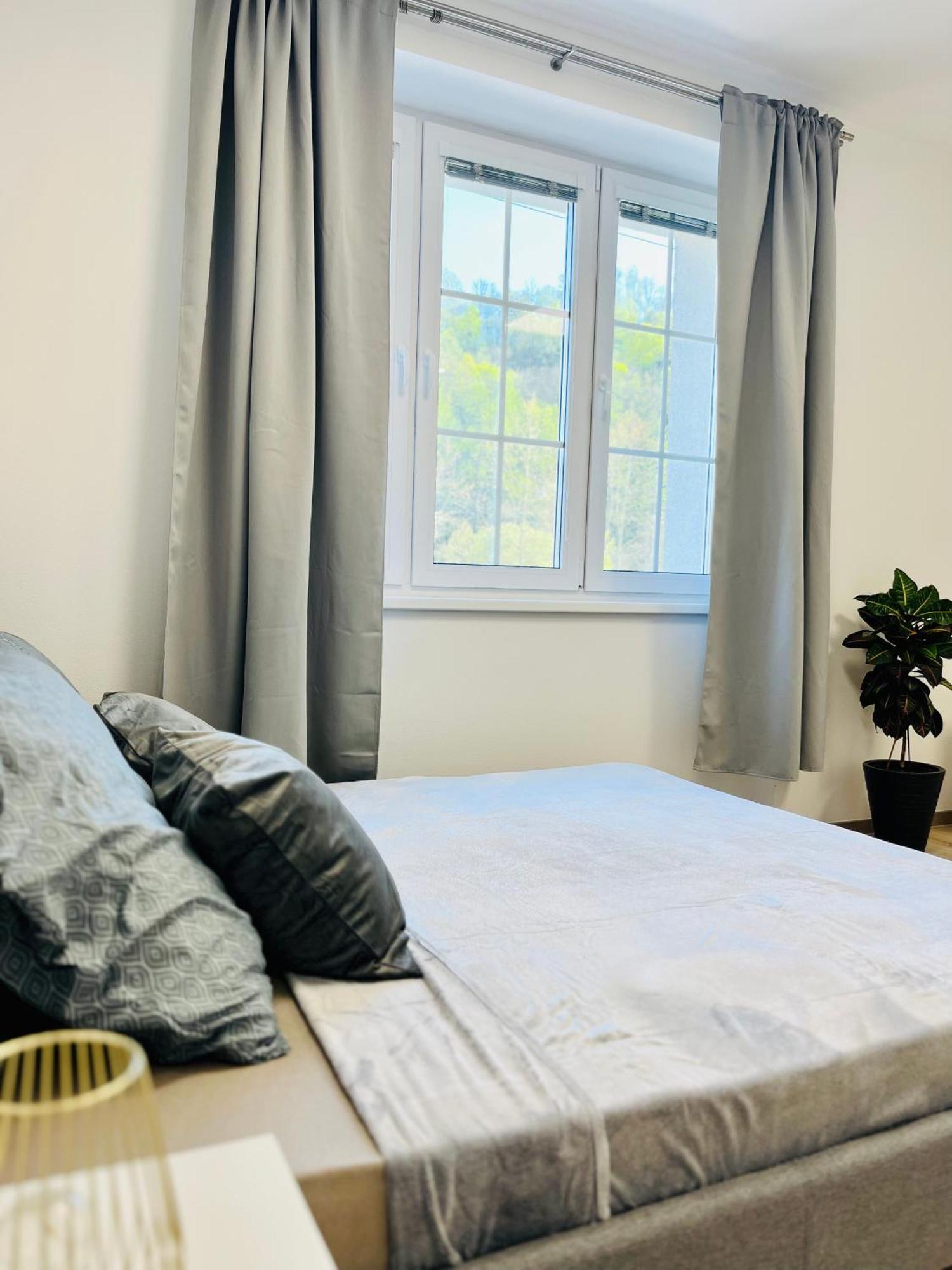 Apartment Riviera Centrum, Private Parking And Smart Check In Банска бистрица Екстериор снимка