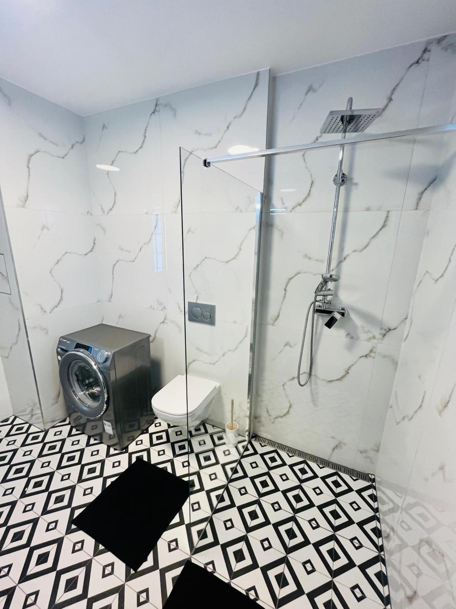 Apartment Riviera Centrum, Private Parking And Smart Check In Банска бистрица Екстериор снимка