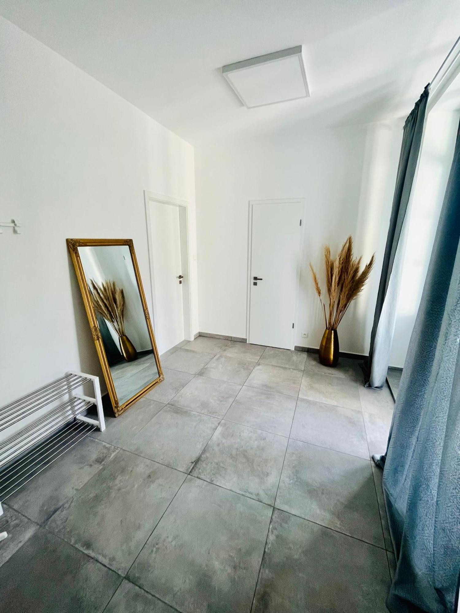 Apartment Riviera Centrum, Private Parking And Smart Check In Банска бистрица Екстериор снимка